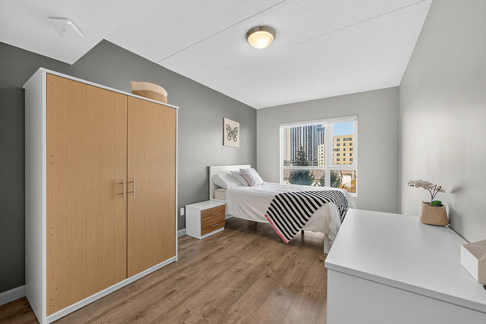 Fully-Furnished